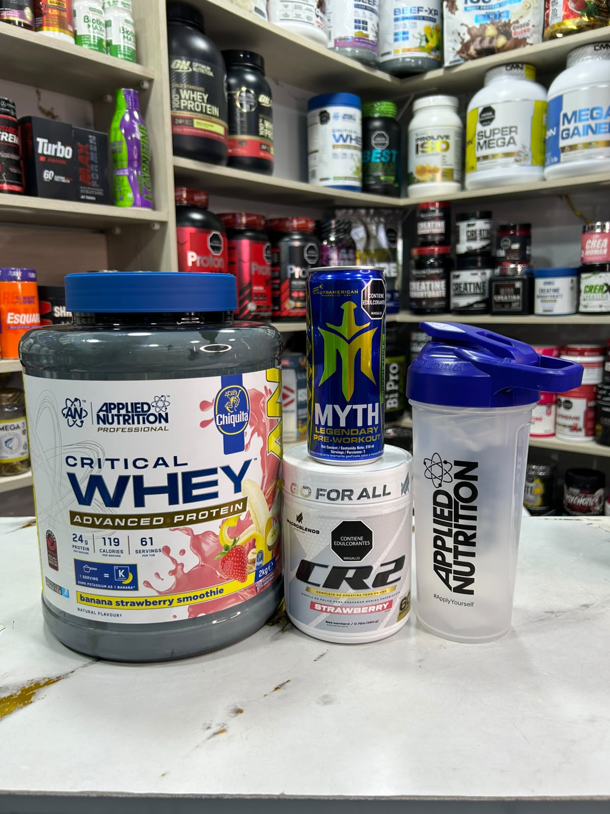 Combo Especial · Critical Whey 2 kg Banana Fresa y CR2
